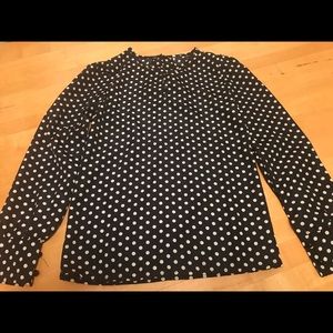 Cute navy polka dot navy top. Size M